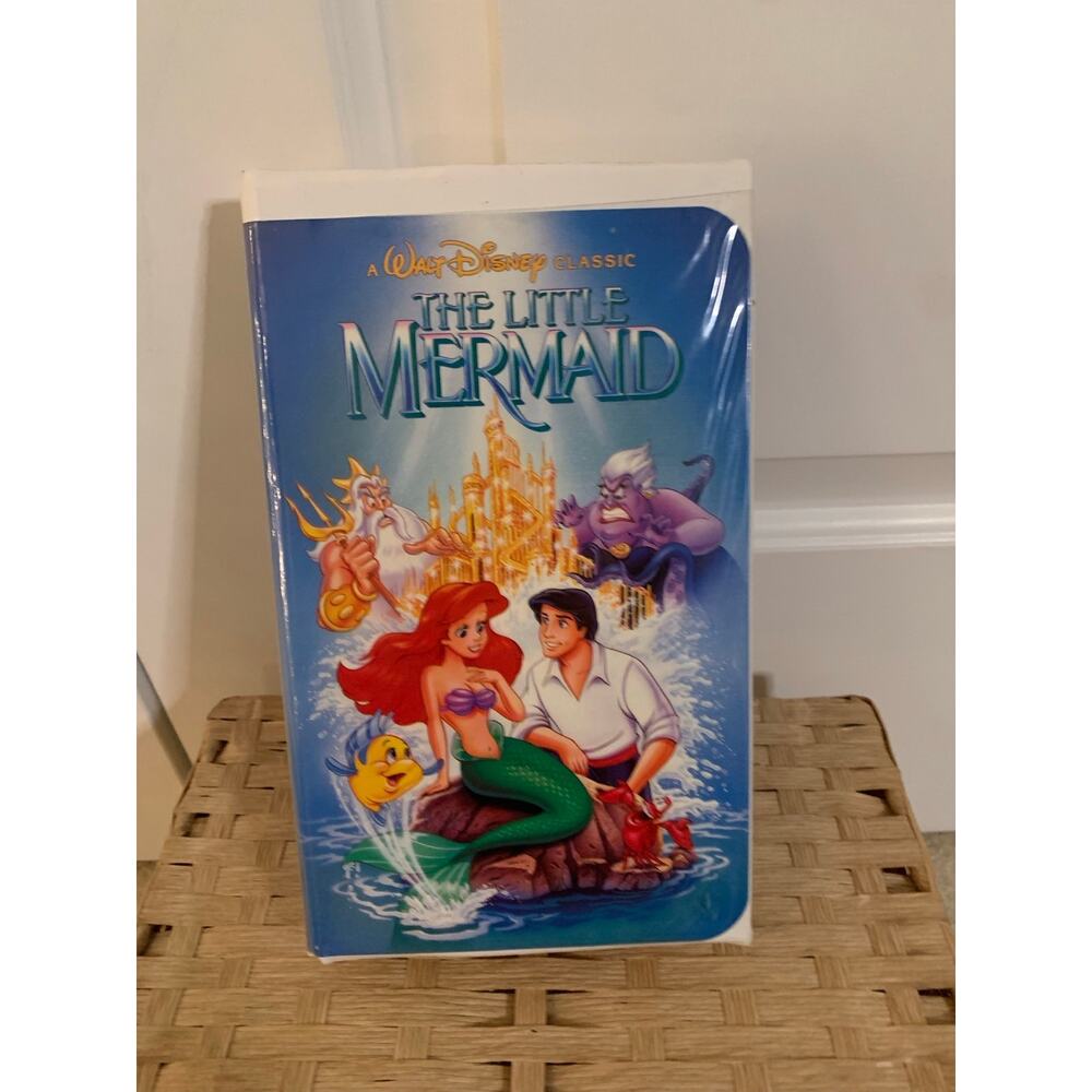 Black Diamond Vintage Disney Classic The Little Mermaid VHS (RARE 913)